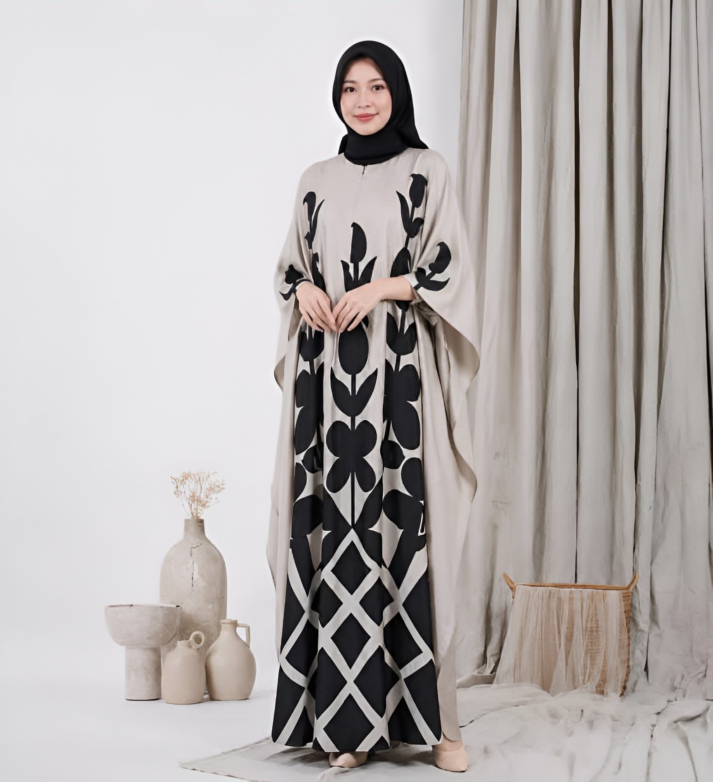 Daster Kaftan Motiv  bunga Hitam  